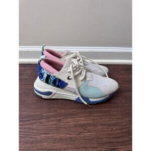 Steve Madden Cliff Sneaker Size 8